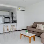 1M9-15 Beachfront Apartment With Pool