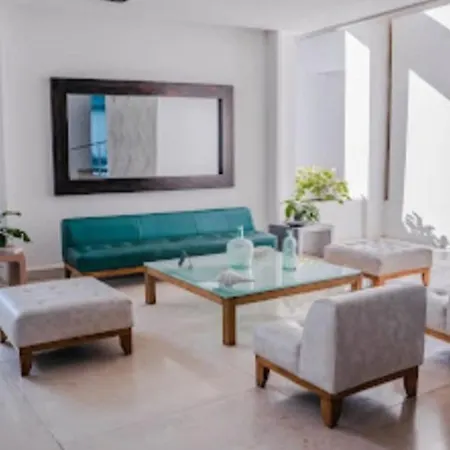 1m9-15 Beachfront With Pool Apartamento *